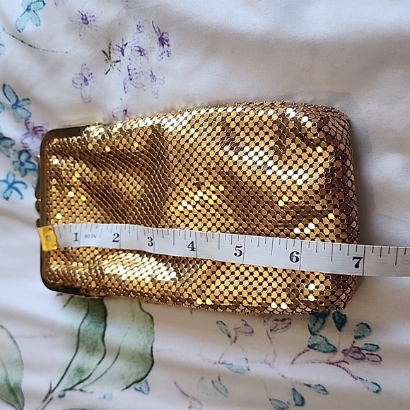 JOAN RIVERS  MESH  GOLD TONE Metal KISS LOCK Evening Cigarette Bag - Picture 7 of 7